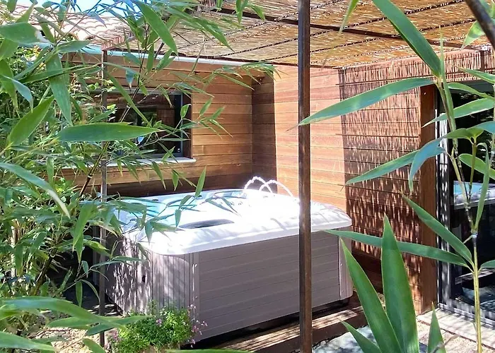 Holiday House Mont Ventoux With Spa